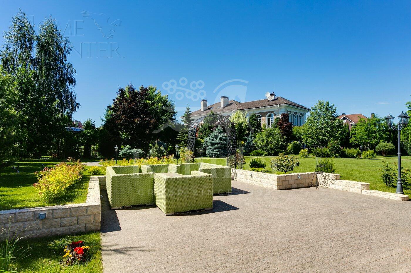 2-этажный коттедж 613 м² с отделкой