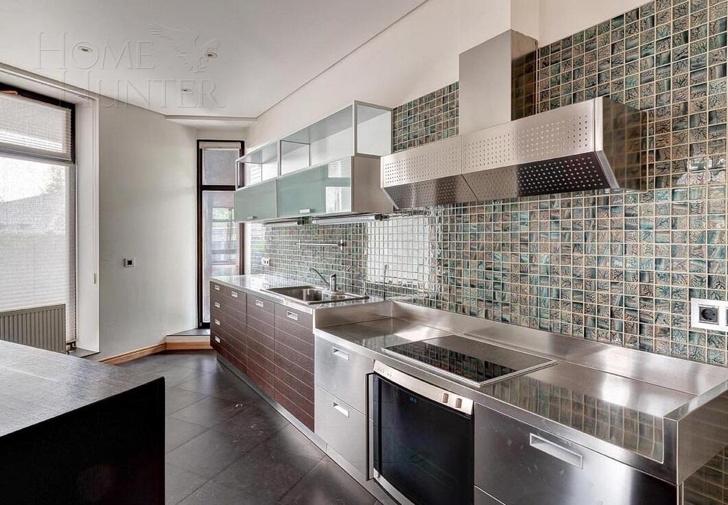 2-этажный коттедж 947 м² с отделкой