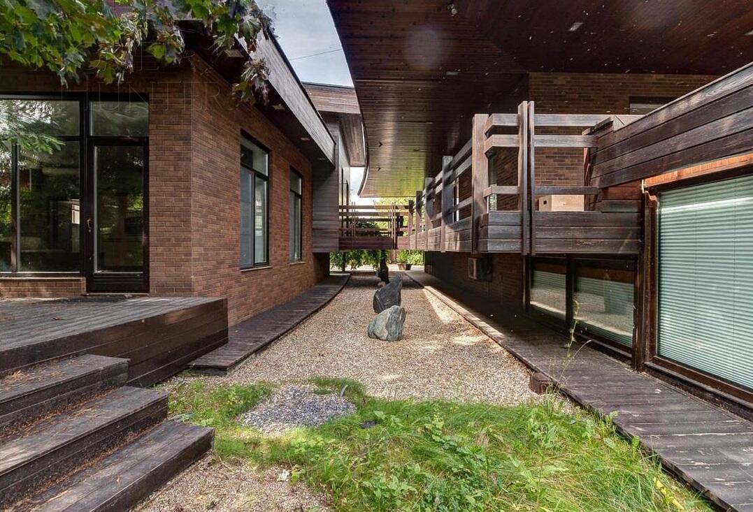 2-этажный коттедж 947 м² с отделкой