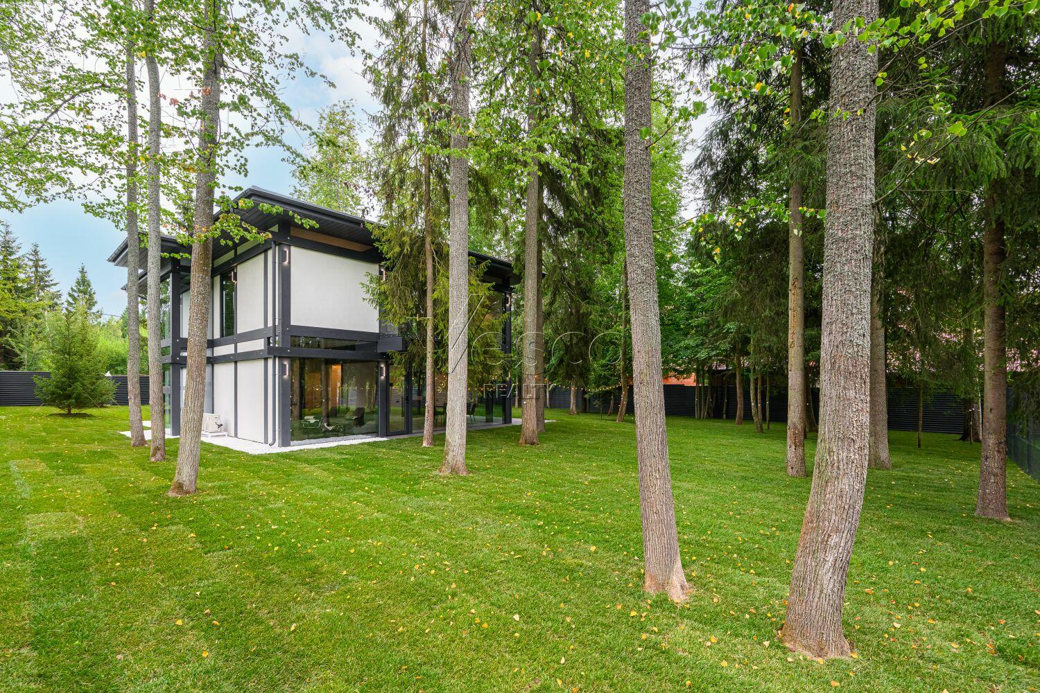 2-этажный коттедж 294 м² с отделкой