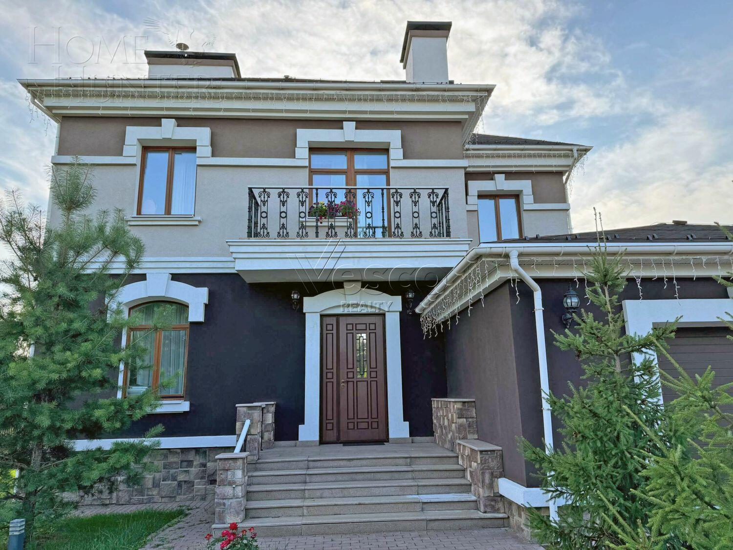 2-этажный коттедж 400 м² с отделкой