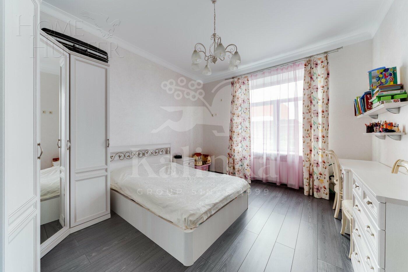 4-КОМН. КВАРТИРА С ОТДЕЛКОЙ 130 М² НА 4 ЭТАЖЕ