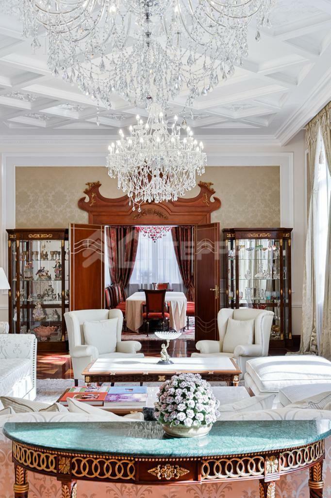 3-этажный коттедж 3 500 м² с отделкой