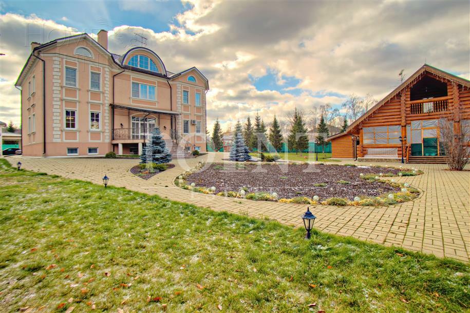 2-этажный коттедж 890 м² с отделкой