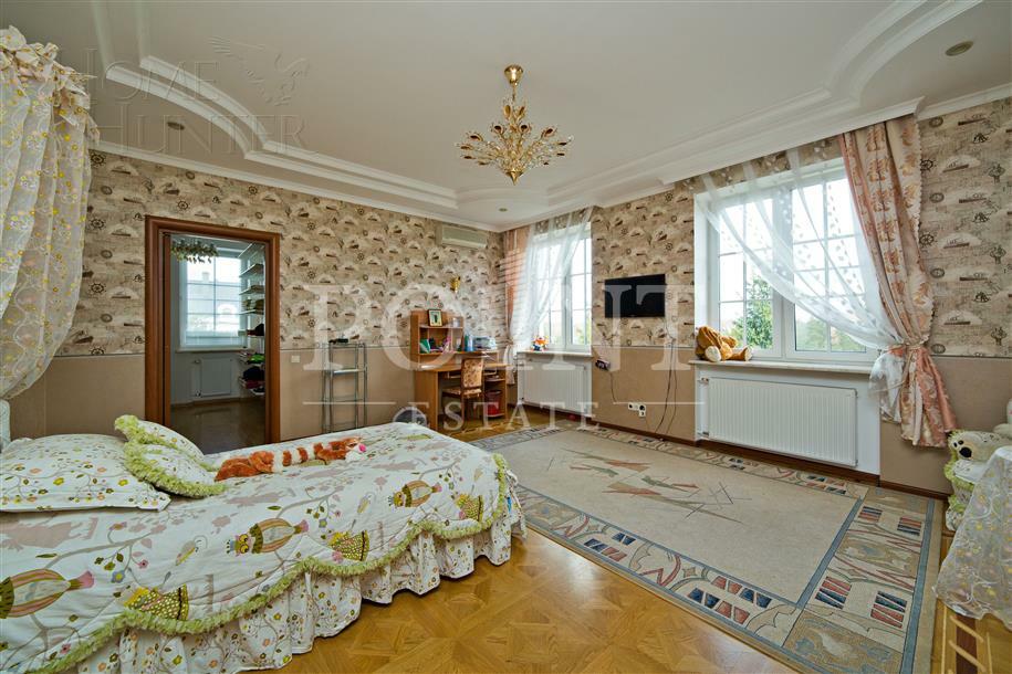 2-этажный коттедж 890 м² с отделкой