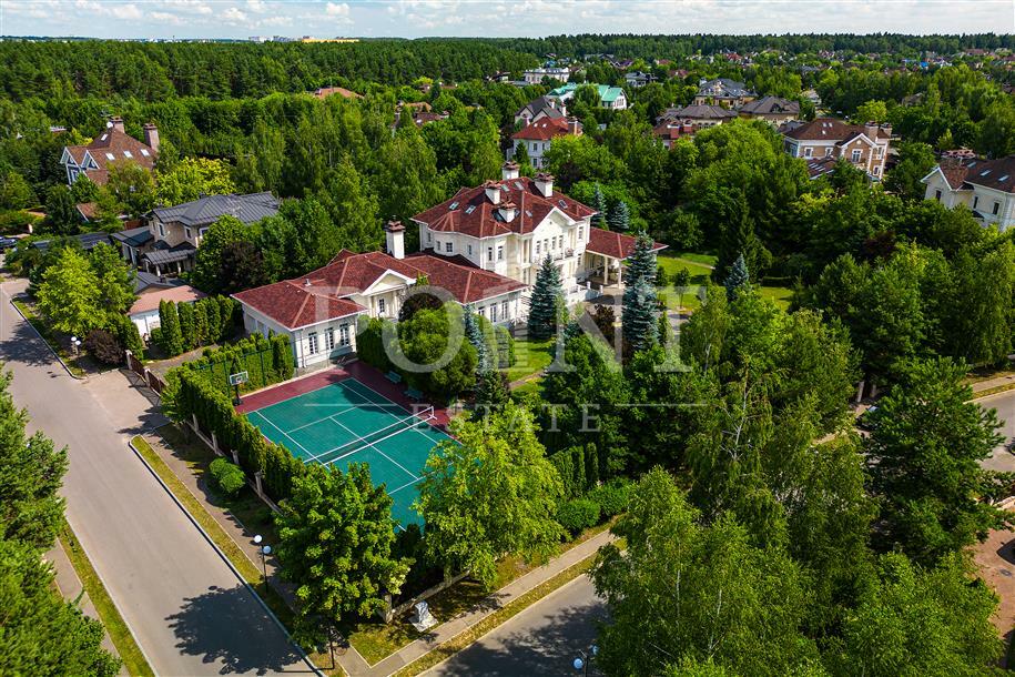 2-этажный коттедж 1 400 м² с отделкой