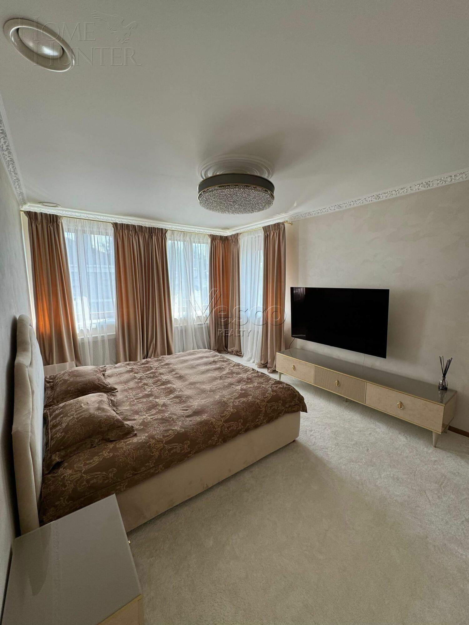 2-этажный коттедж 400 м² с отделкой