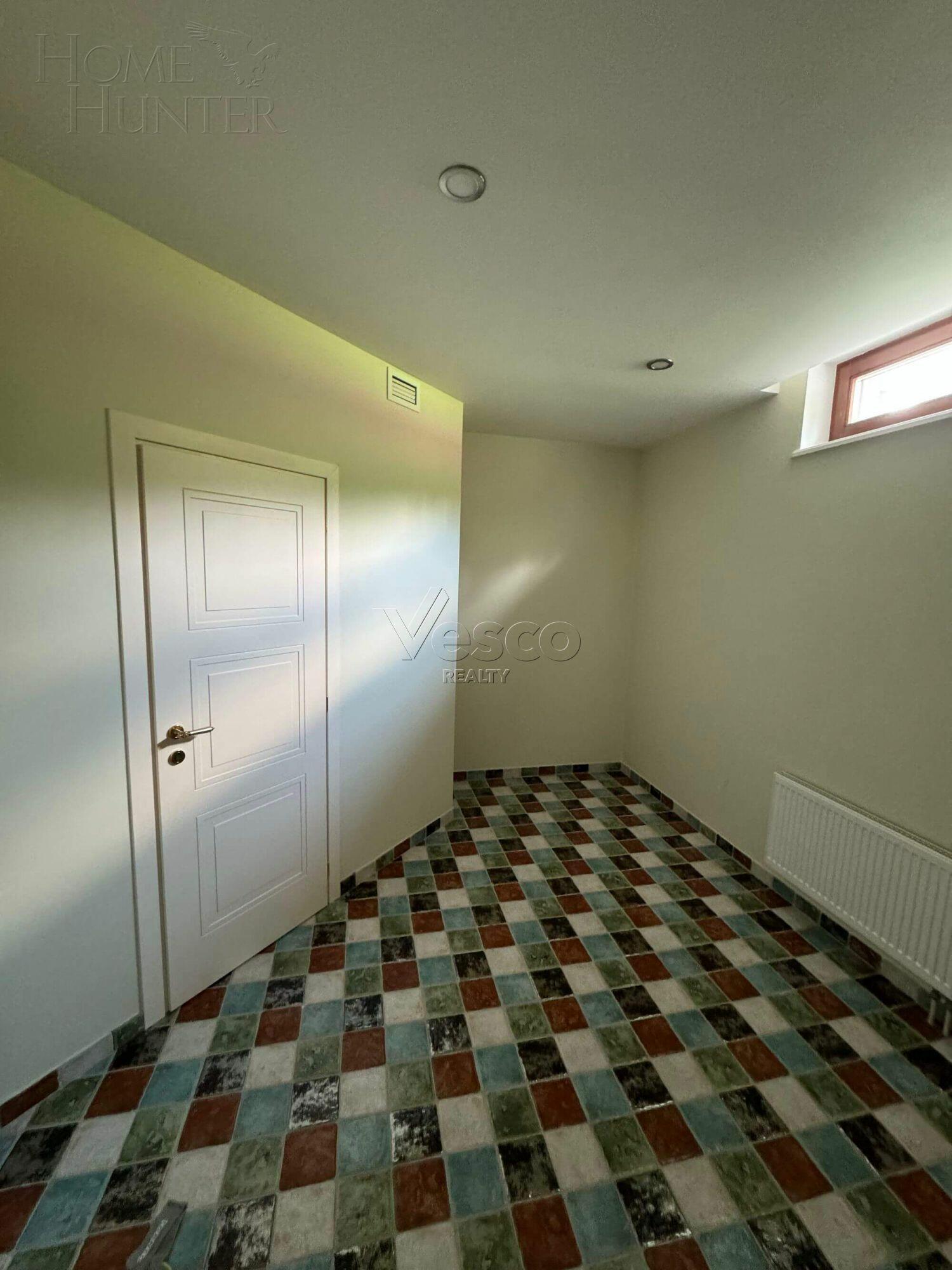 2-этажный коттедж 400 м² с отделкой