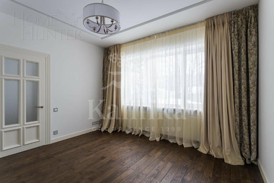 3-этажный таунхаус 360 м² с отделкой