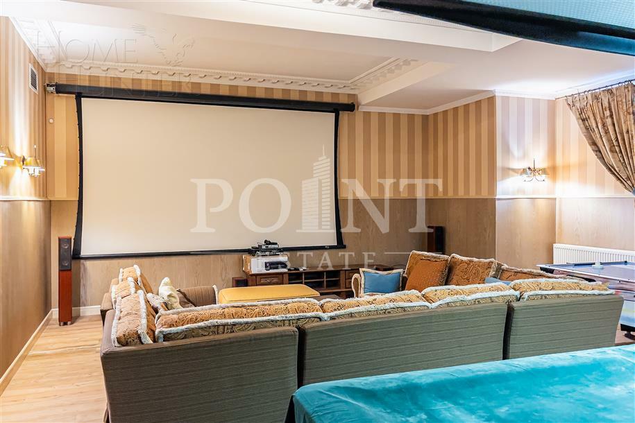 2-этажный коттедж 1 400 м² с отделкой