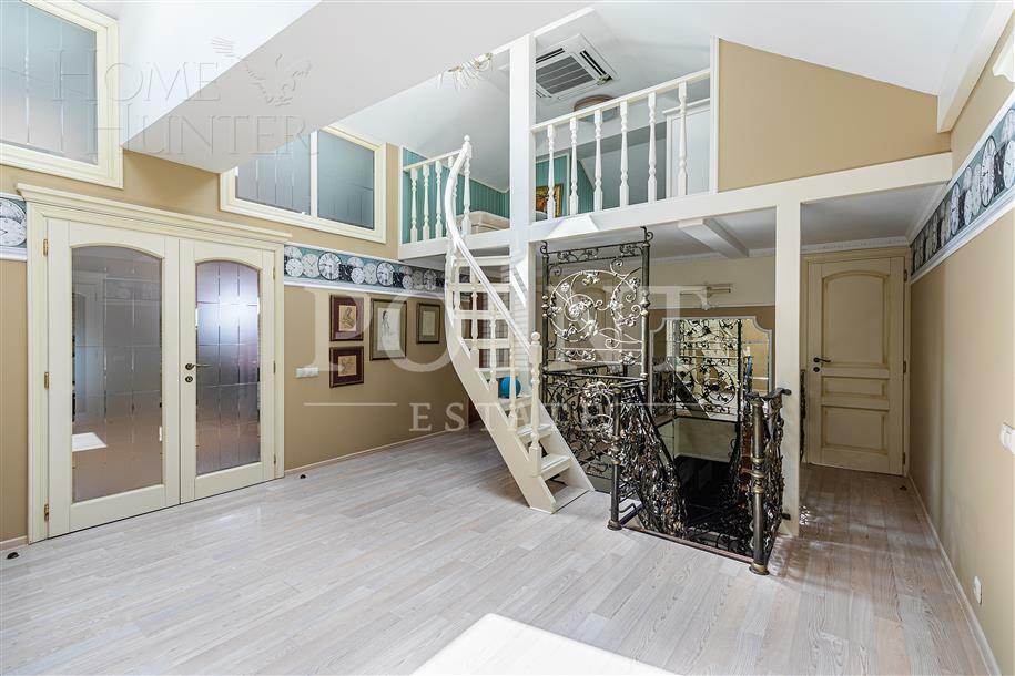 2-этажный коттедж 1 400 м² с отделкой