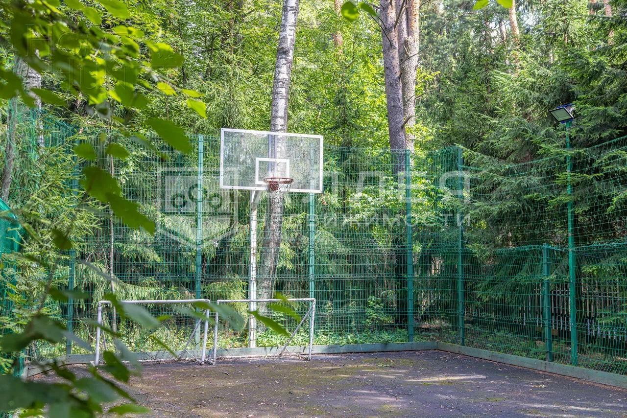 2-этажный коттедж 1 400 м² с отделкой