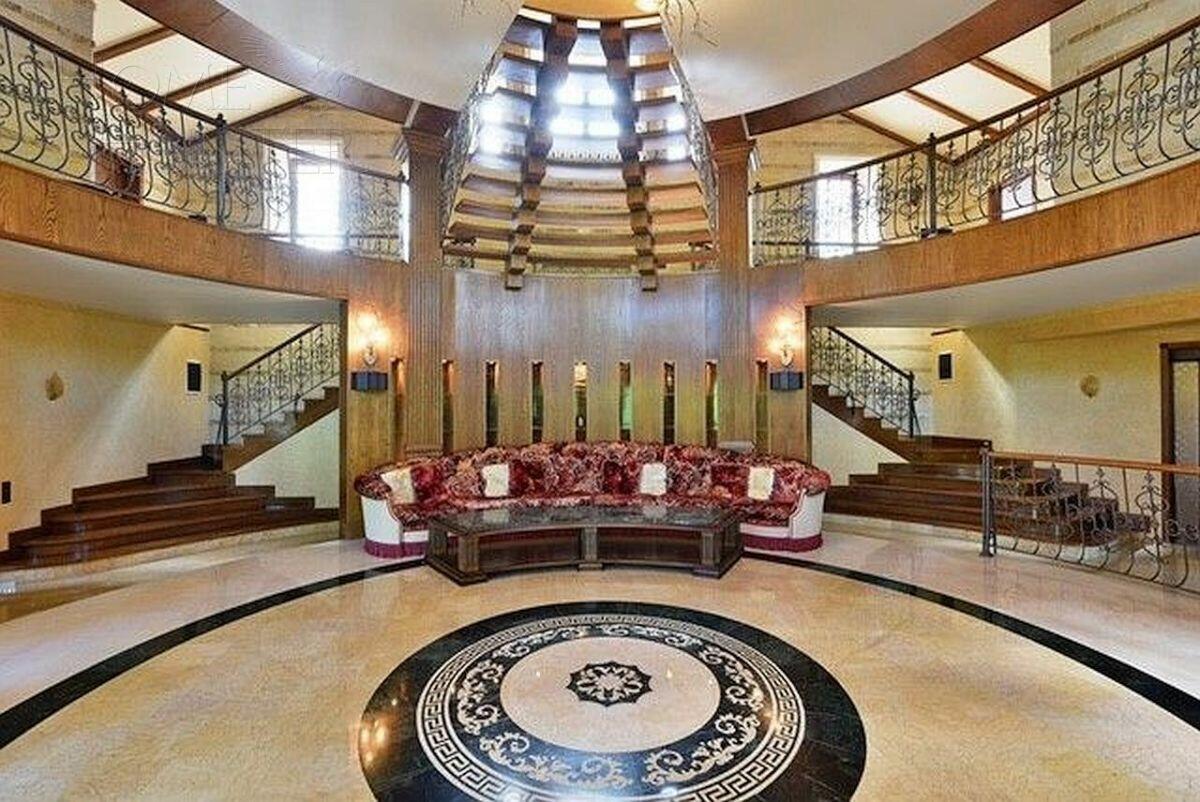 2-этажный коттедж 960 м² с отделкой