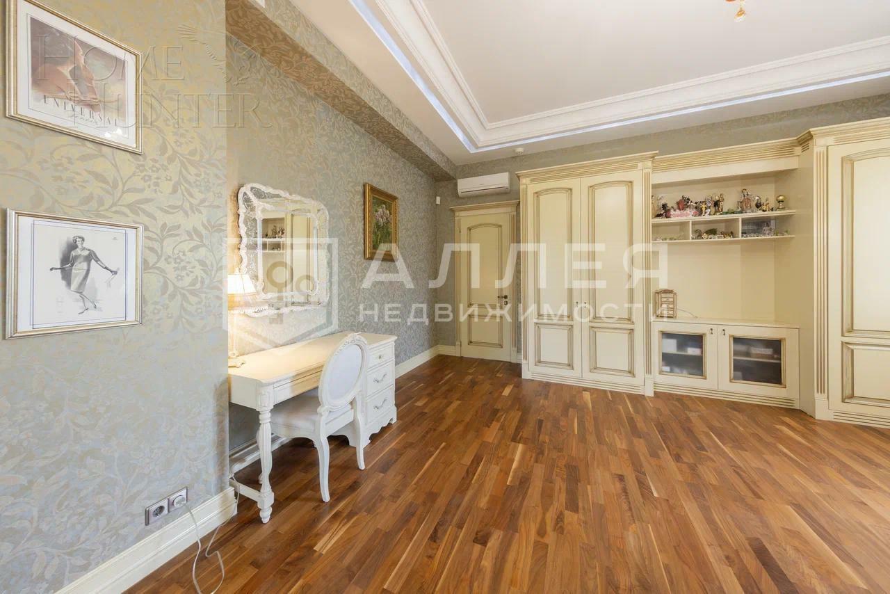 2-этажный коттедж 1 400 м² с отделкой