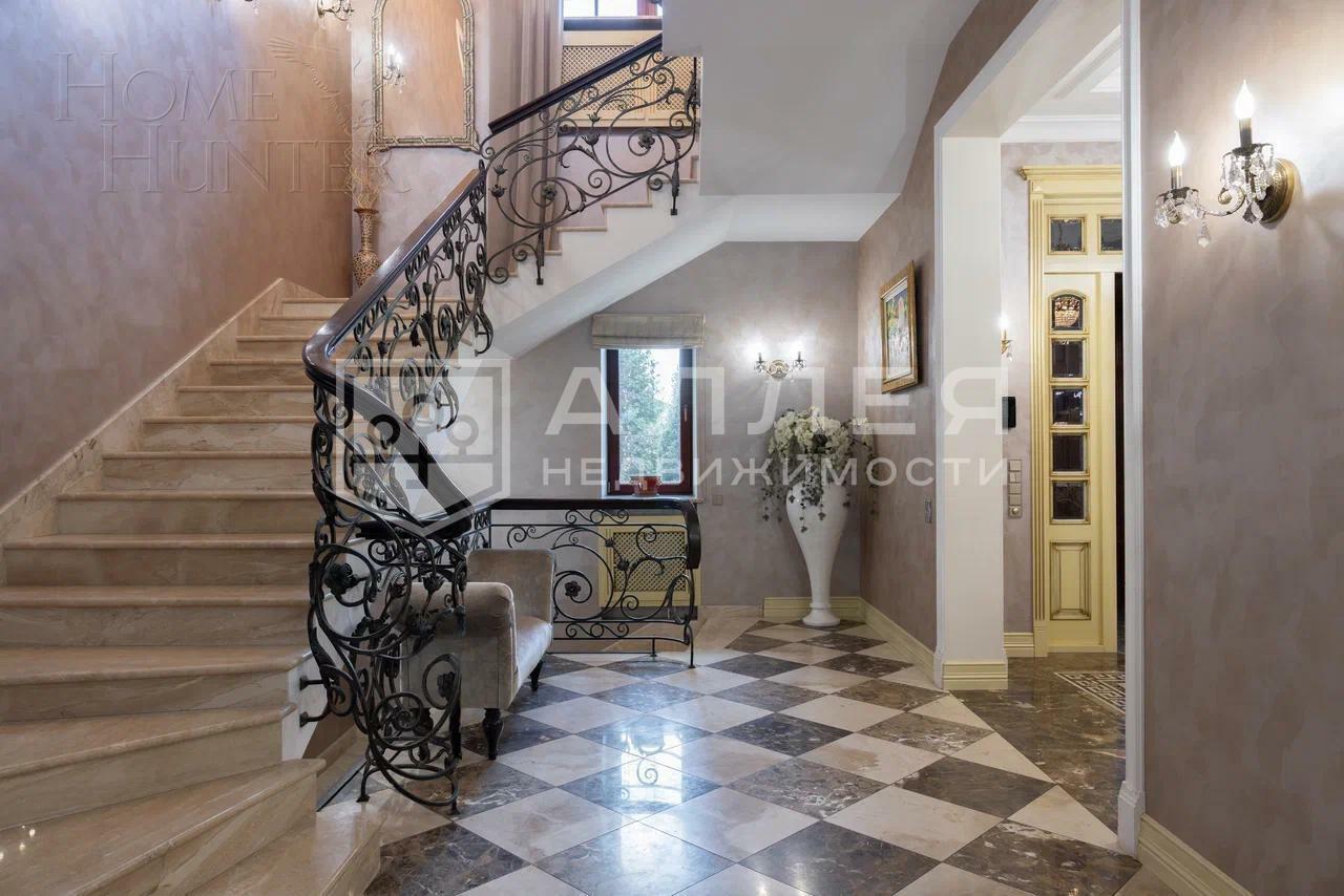 2-этажный коттедж 1 400 м² с отделкой