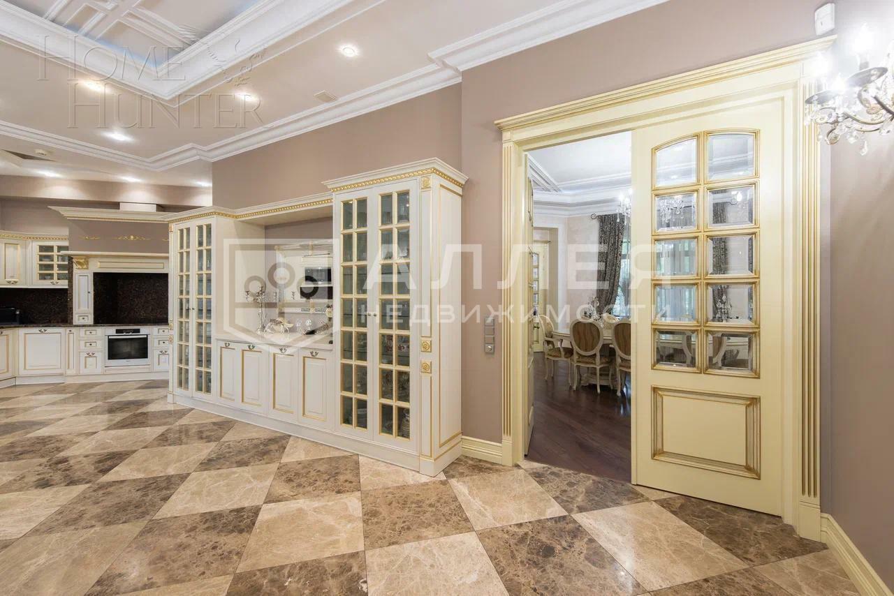 2-этажный коттедж 1 400 м² с отделкой