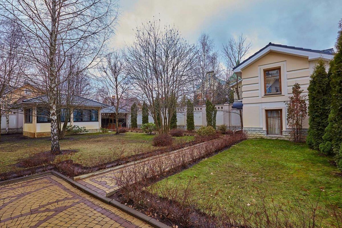 2-этажный коттедж 800 м² с отделкой