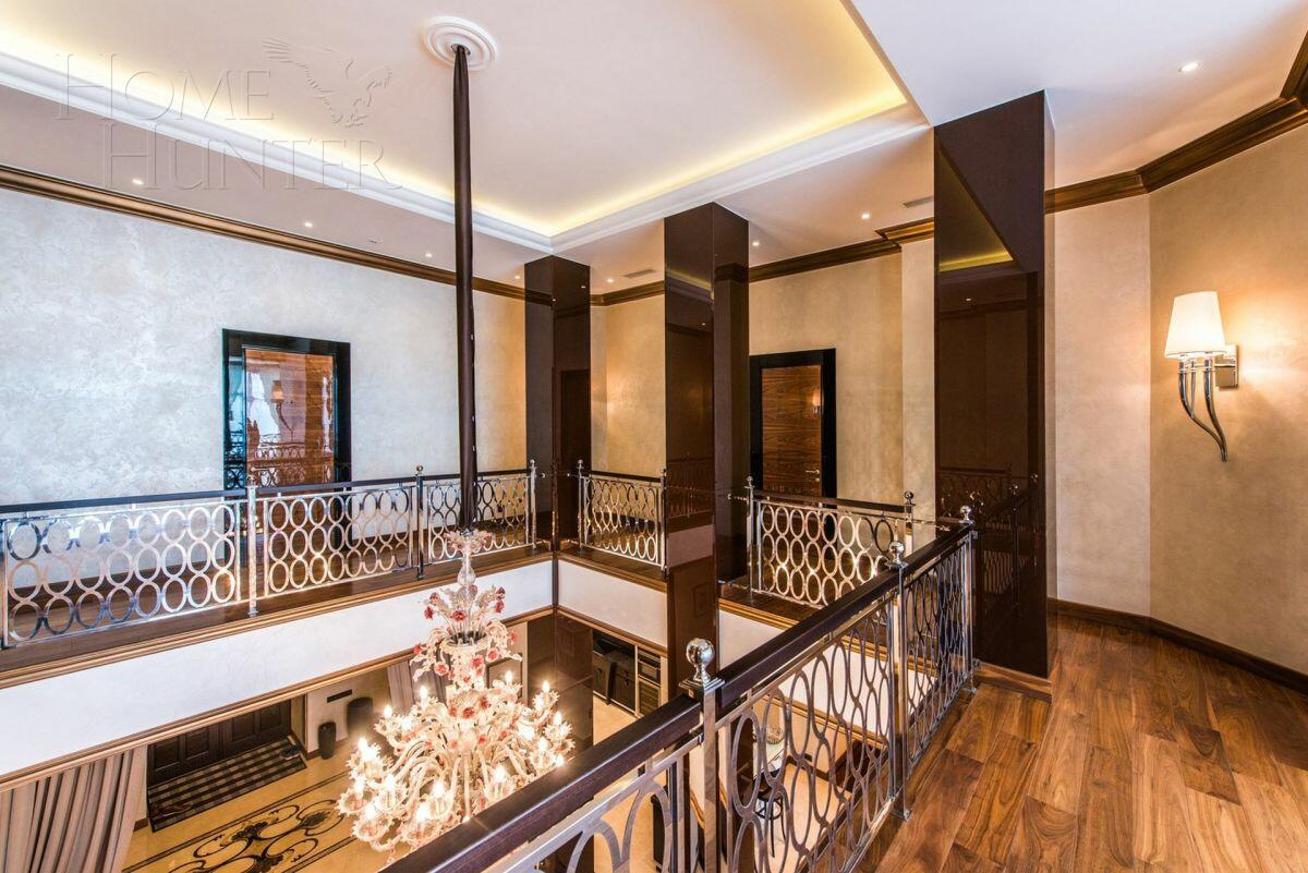 2-этажный коттедж 1 250 м² с отделкой