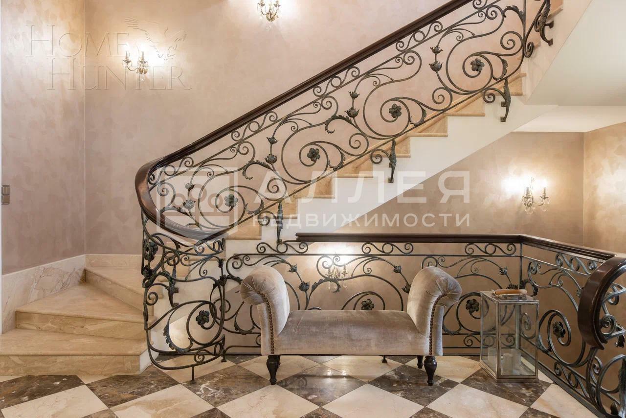 2-этажный коттедж 1 400 м² с отделкой