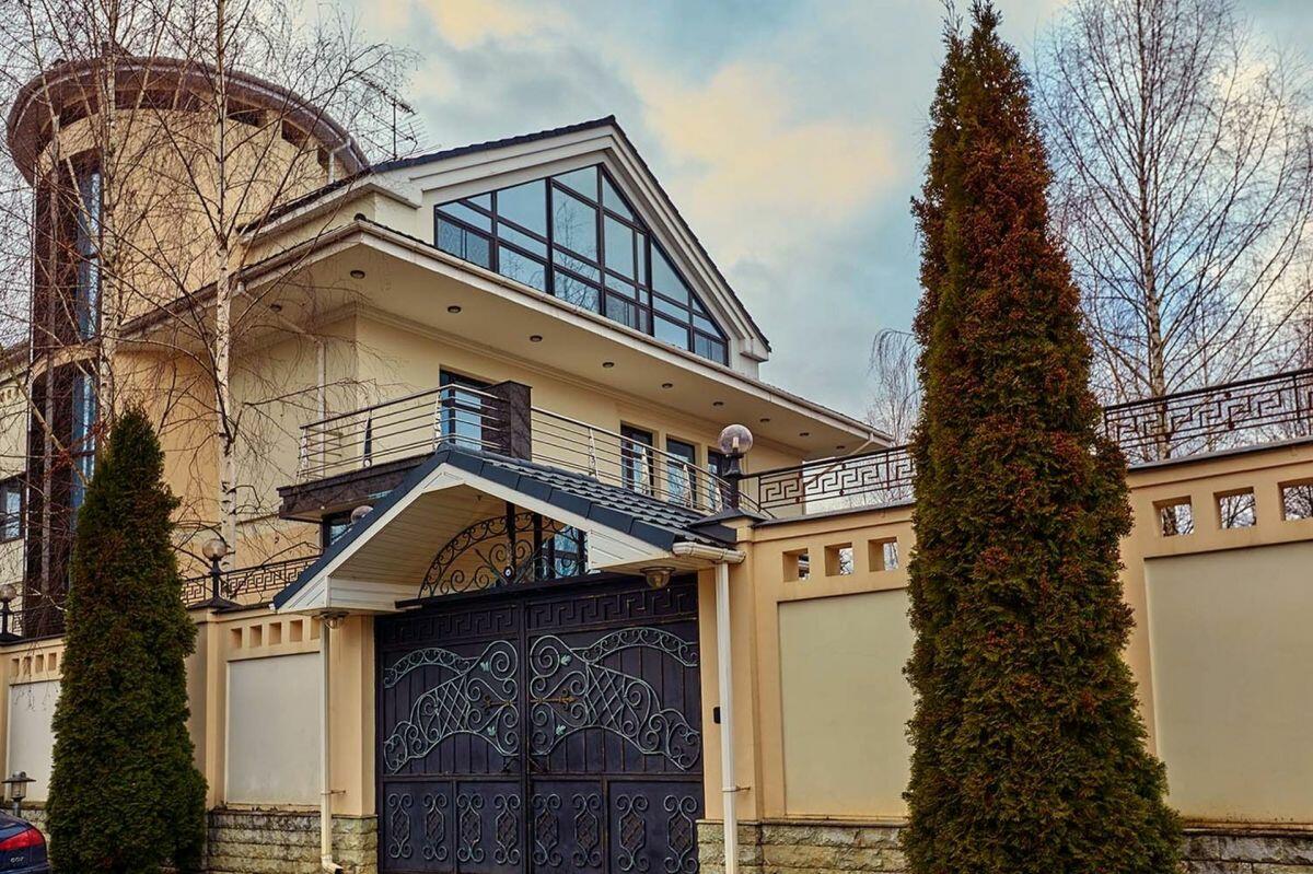 2-этажный коттедж 800 м² с отделкой