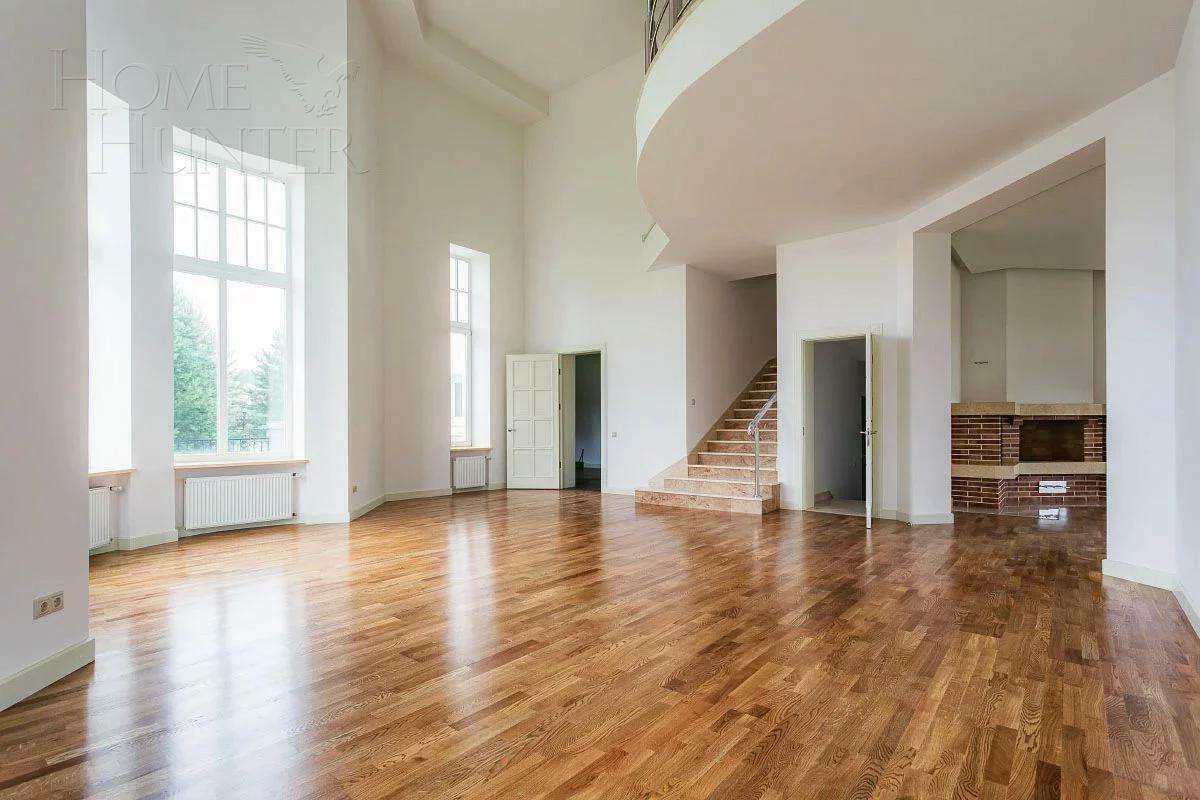 2-этажный коттедж 1 008 м² с отделкой