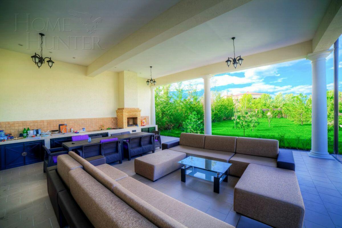 2-этажный коттедж 1 250 м² с отделкой