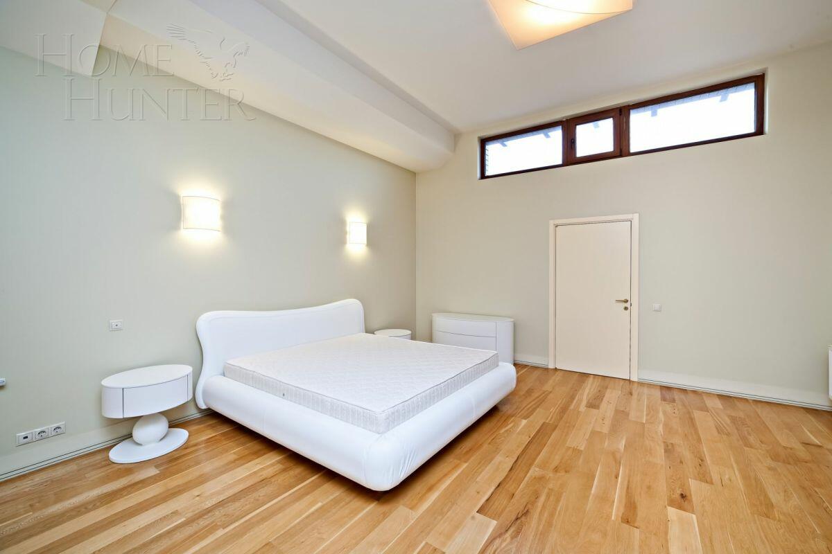 1-этажный коттедж 1 000 м² с отделкой