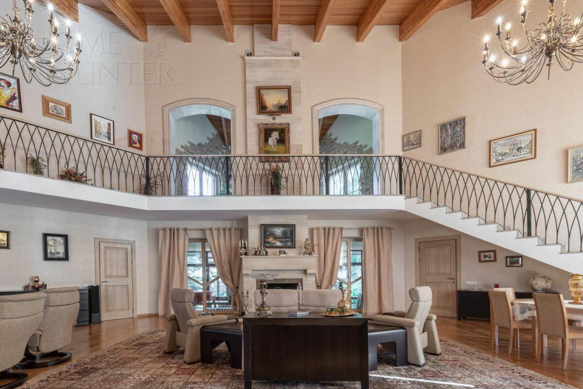 2-этажный коттедж 2 000 м² с отделкой