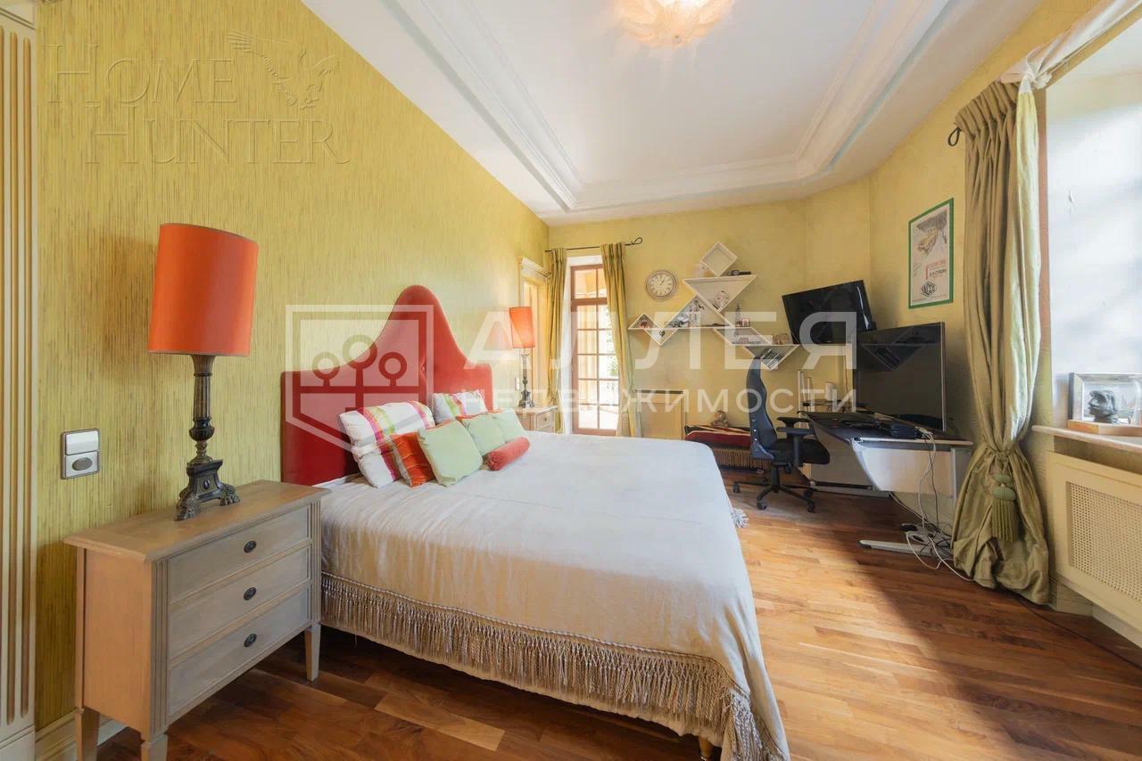 2-этажный коттедж 1 400 м² с отделкой