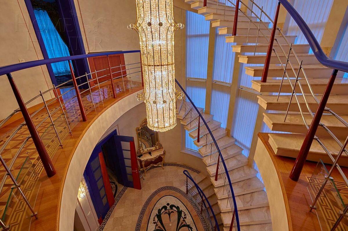 2-этажный коттедж 800 м² с отделкой