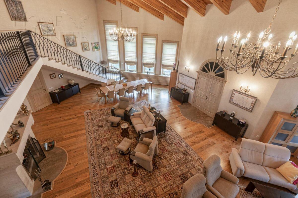 2-этажный коттедж 2 000 м² с отделкой