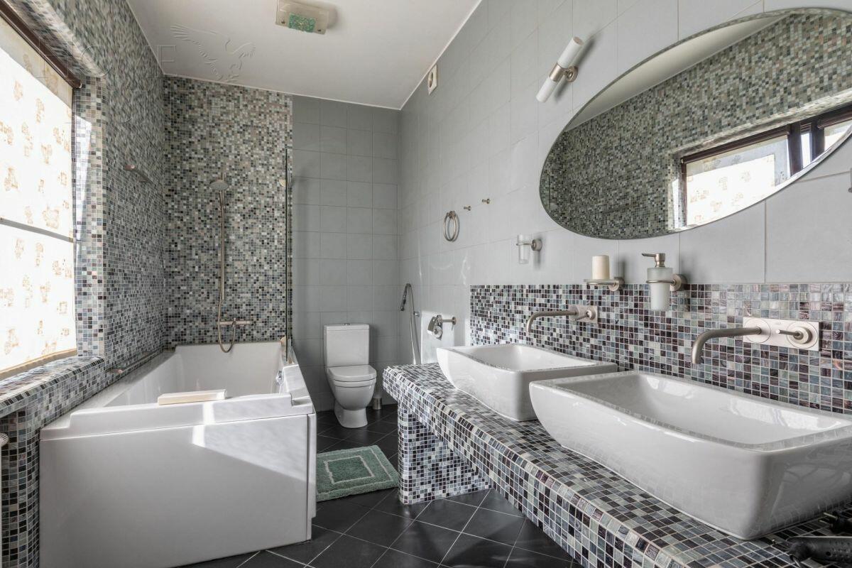 2-этажный коттедж 2 000 м² с отделкой