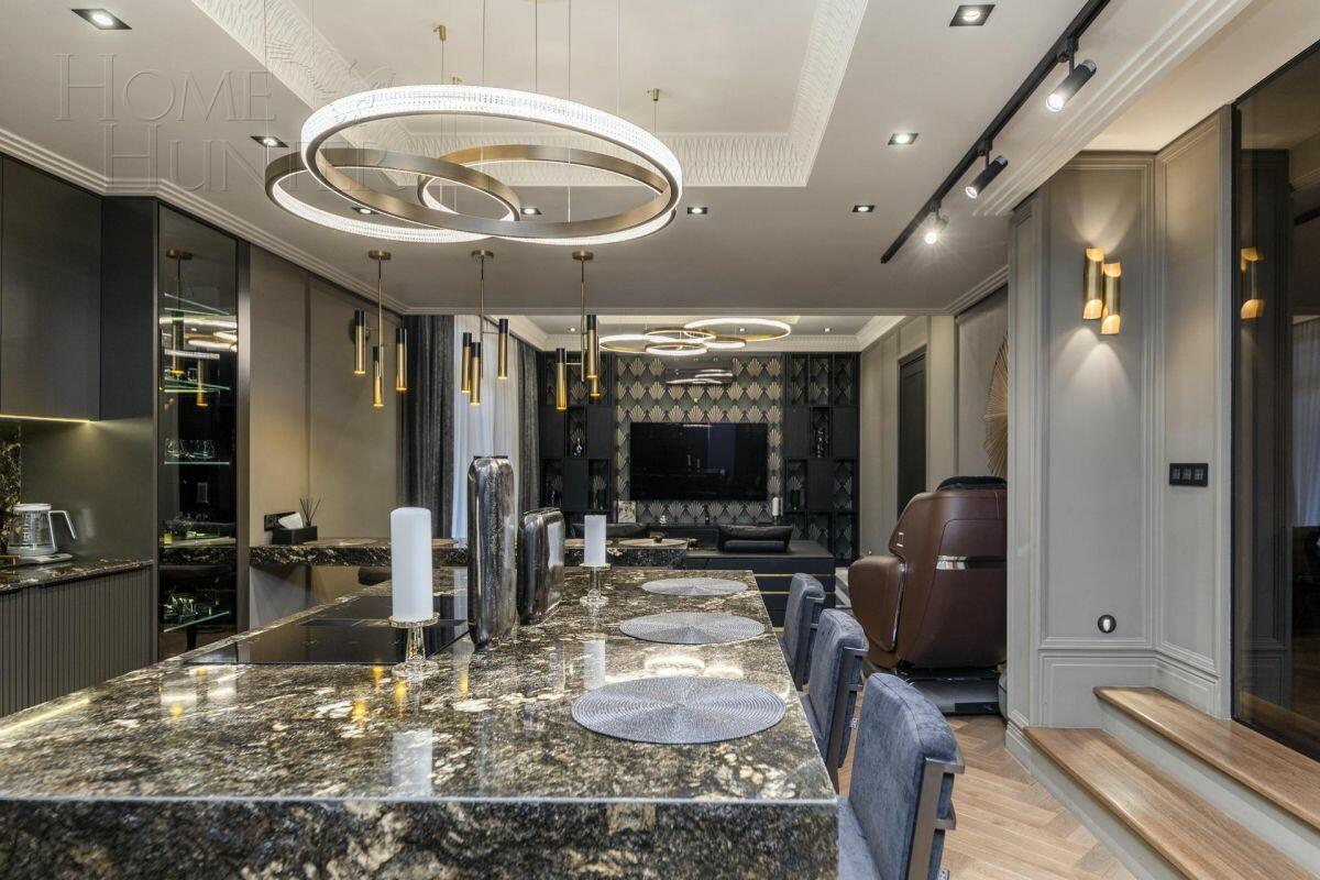 3-этажный коттедж 1 100 м² с отделкой