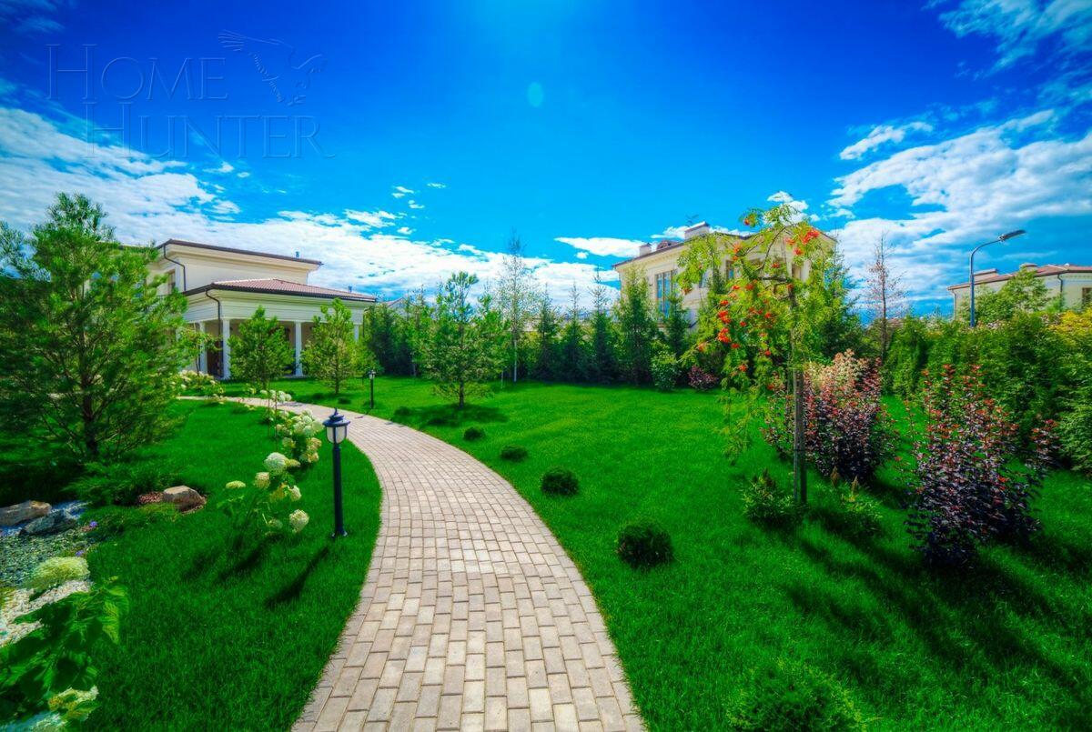 2-этажный коттедж 1 250 м² с отделкой