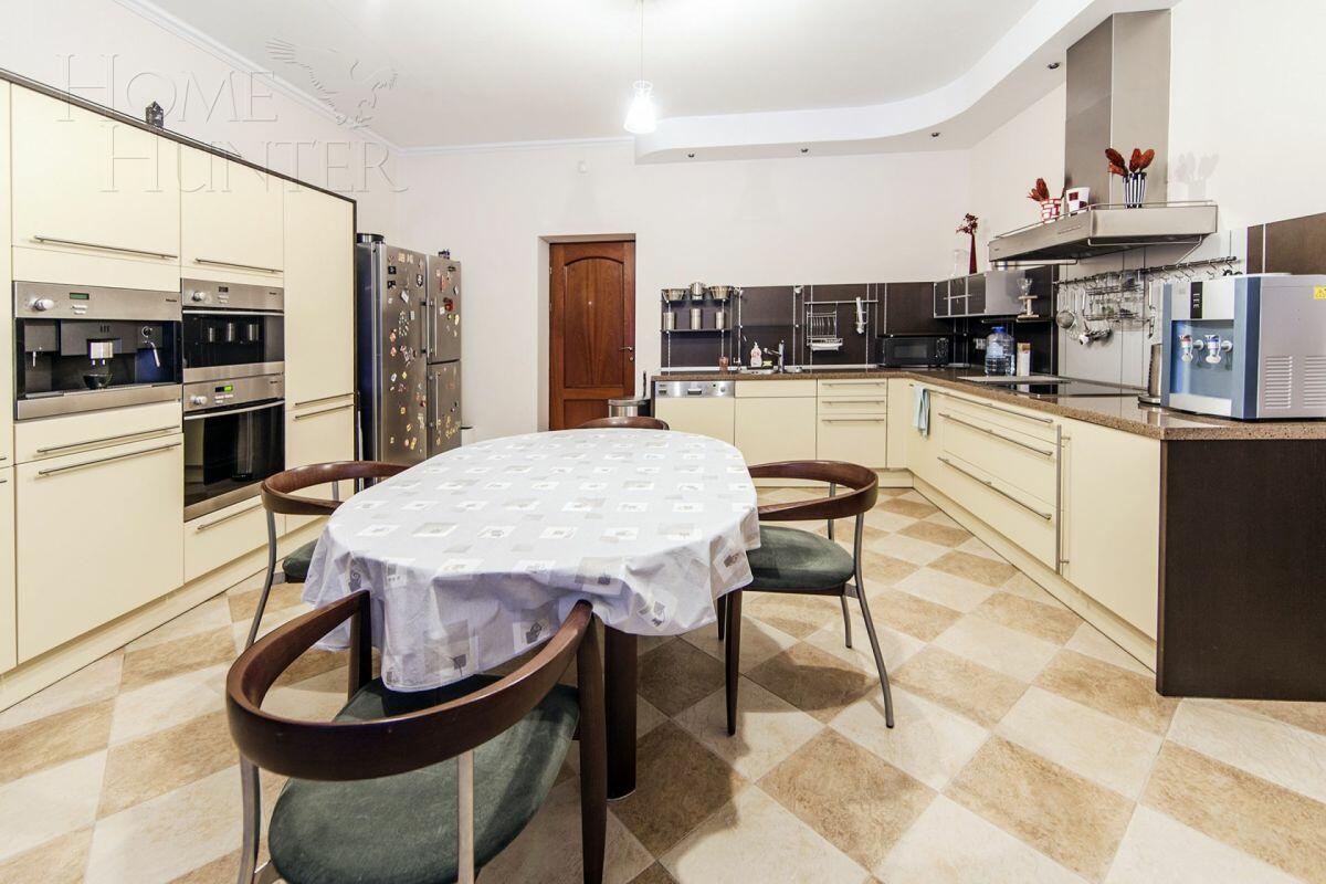 2-этажный коттедж 625 м² с отделкой