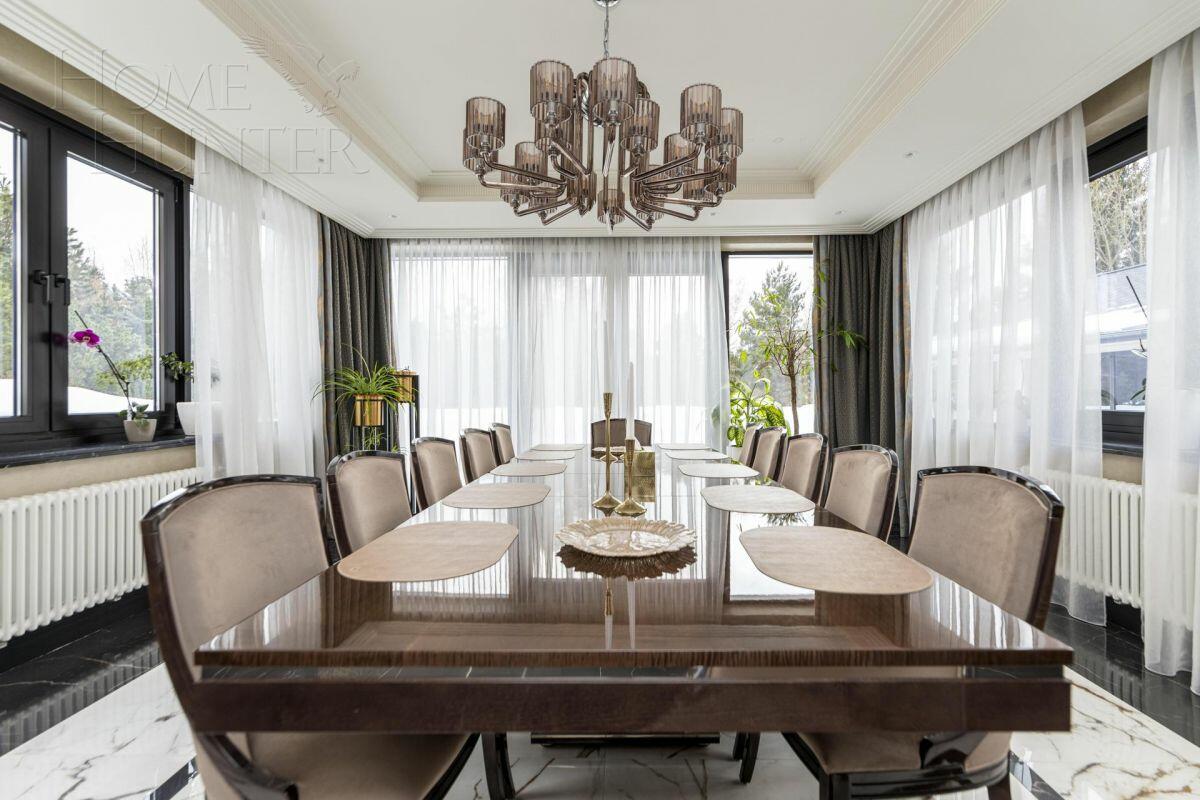 3-этажный коттедж 1 100 м² с отделкой