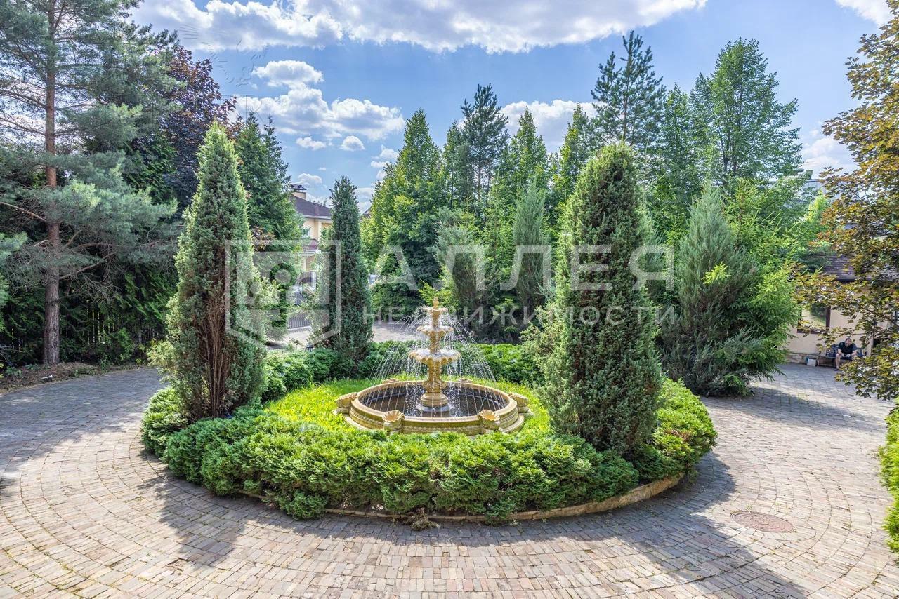 2-этажный коттедж 1 400 м² с отделкой