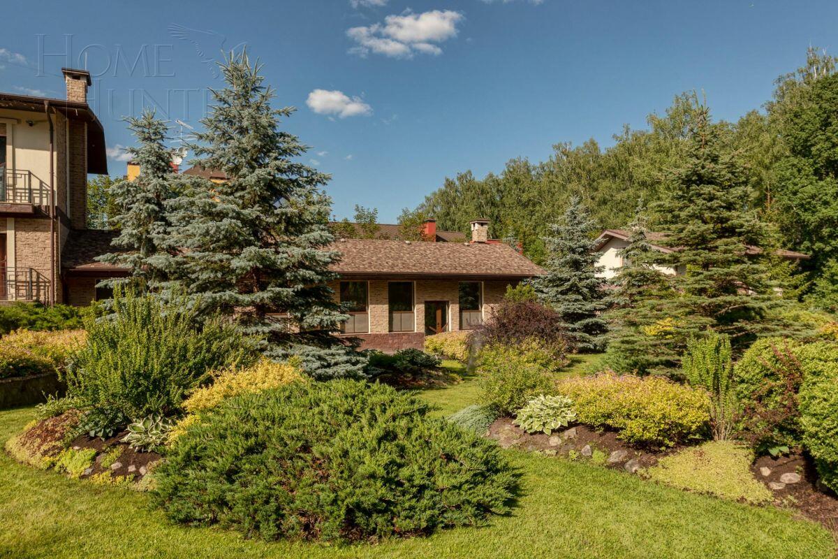 2-этажный коттедж 2 000 м² с отделкой