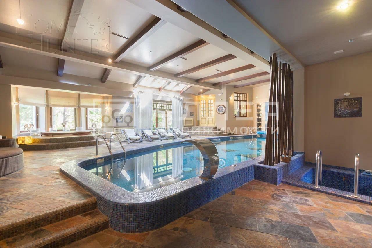 2-этажный коттедж 1 400 м² с отделкой