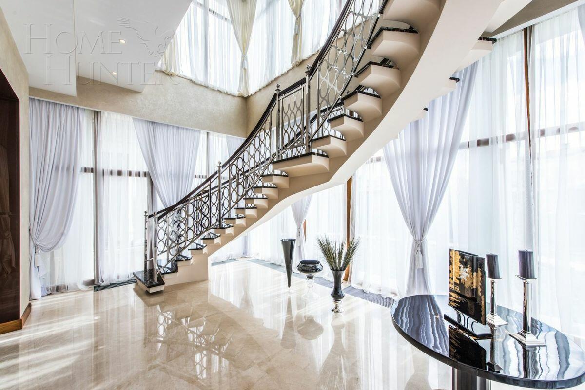 2-этажный коттедж 1 250 м² с отделкой