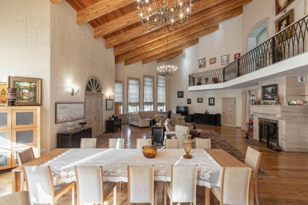 2-этажный коттедж 2 000 м² с отделкой