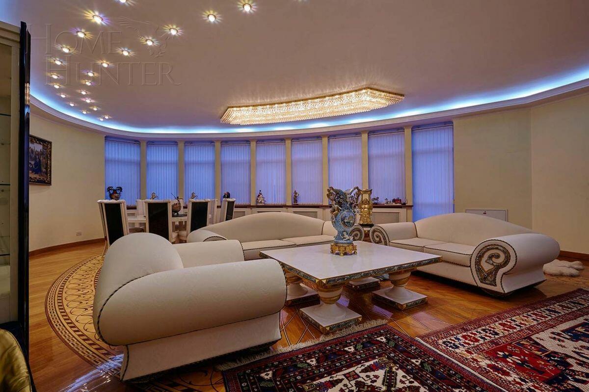 2-этажный коттедж 800 м² с отделкой