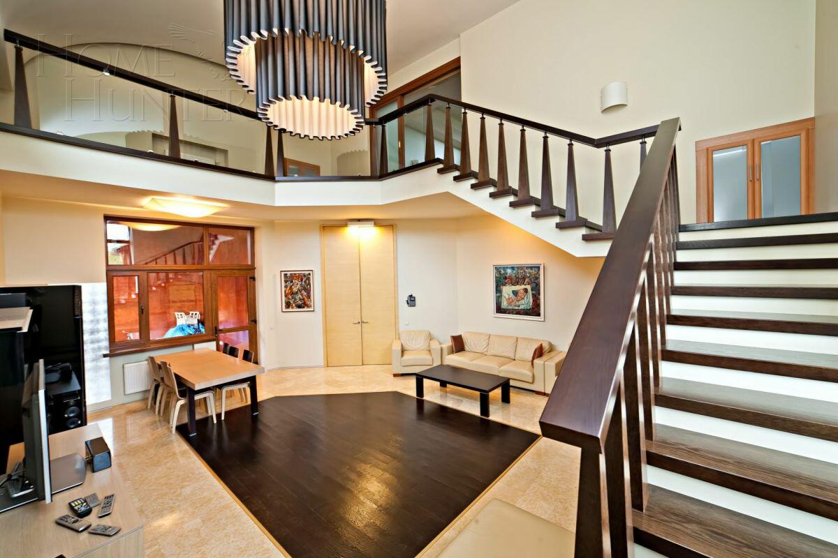 1-этажный коттедж 1 000 м² с отделкой