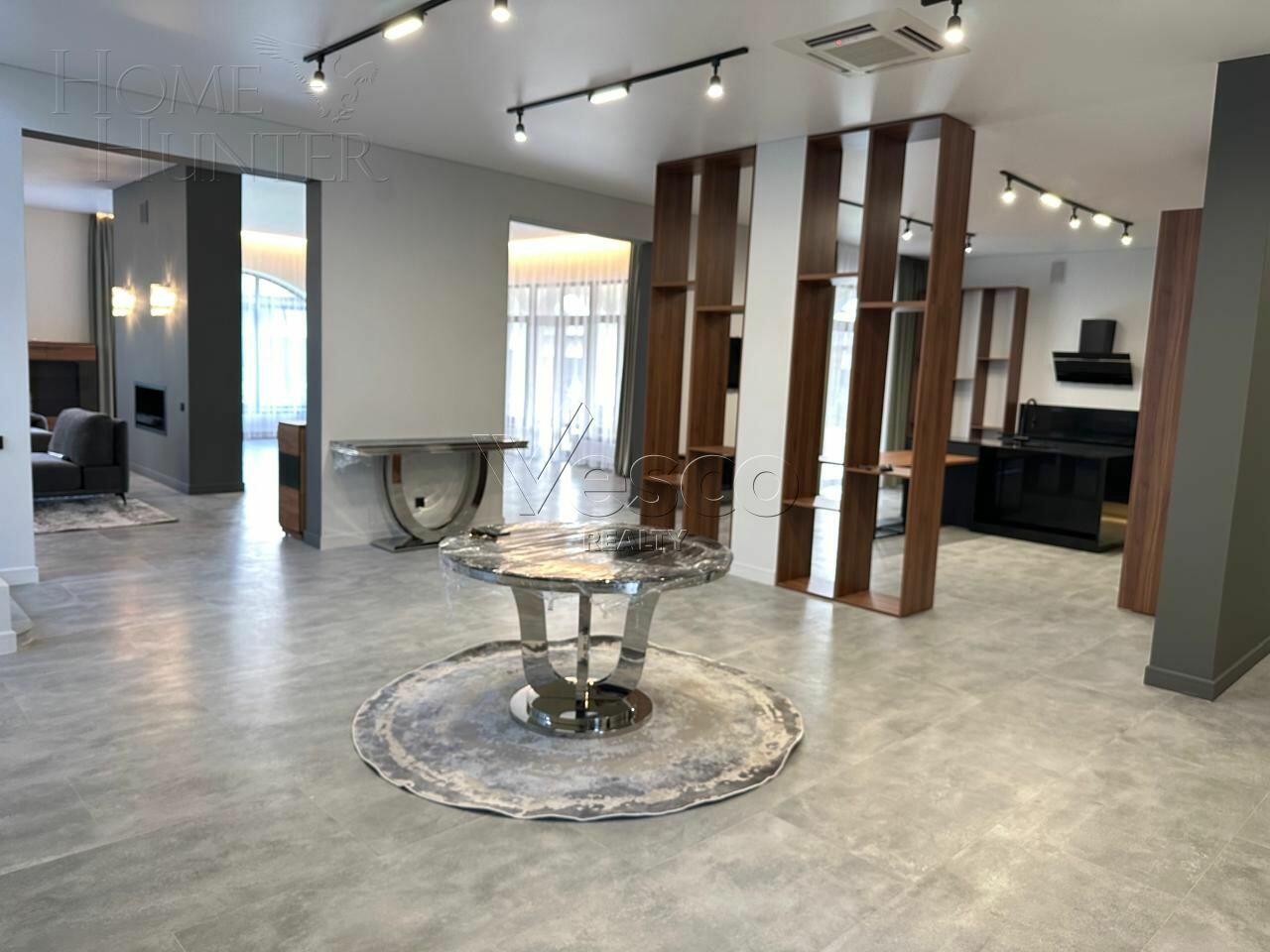 2-этажный коттедж 1 327 м² с отделкой