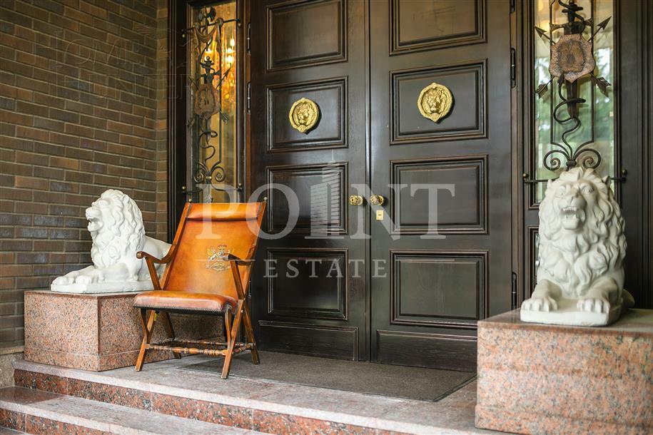 2-этажный коттедж 1 400 м² с отделкой