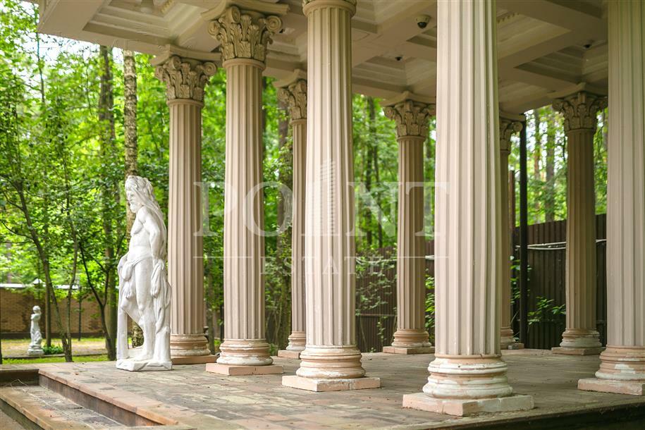 2-этажный коттедж 1 400 м² с отделкой