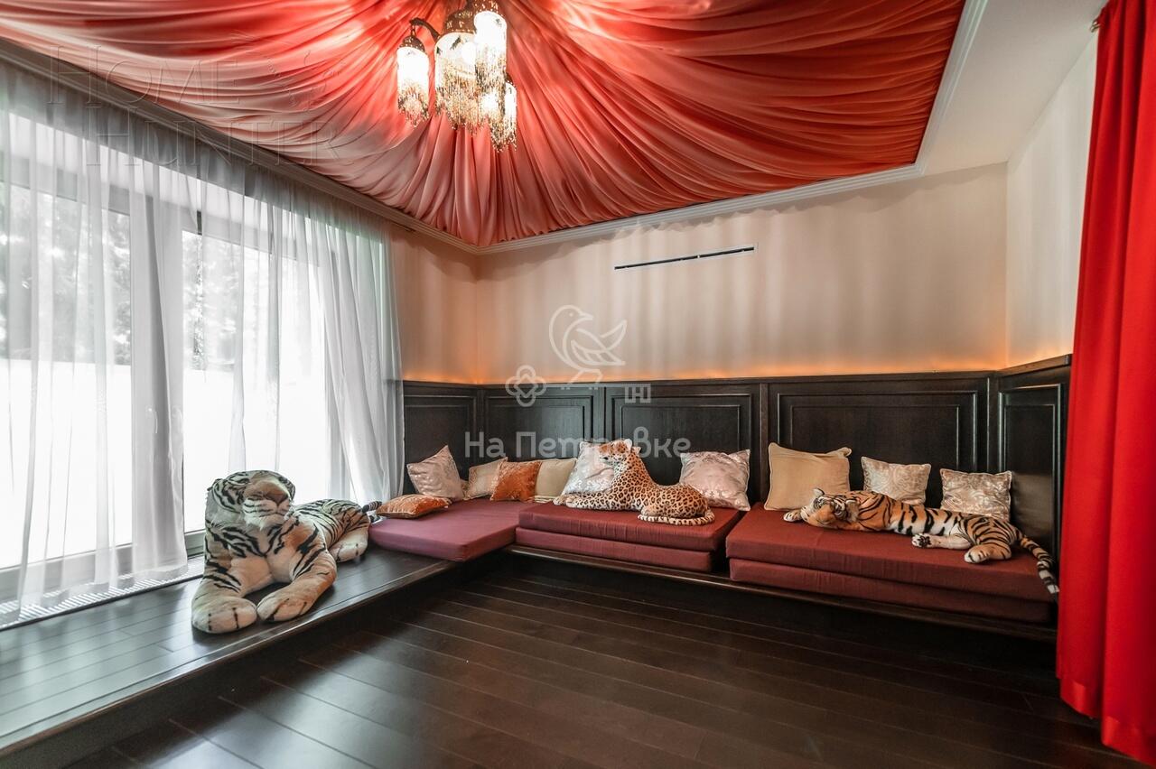 2-этажный коттедж 793 м² без отделки