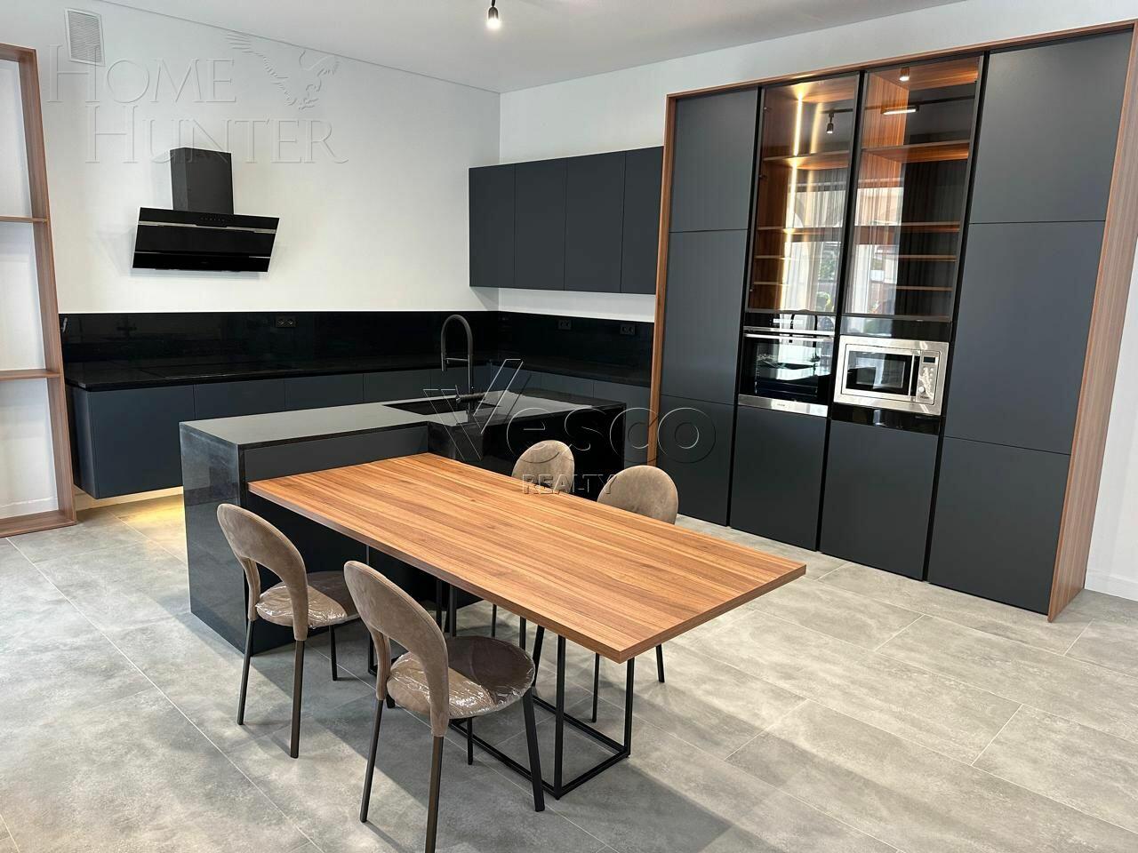 2-этажный коттедж 1 327 м² с отделкой