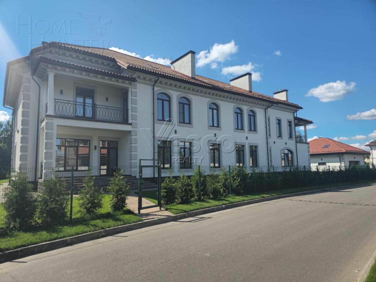 2-этажный коттедж 1 327 м² с отделкой