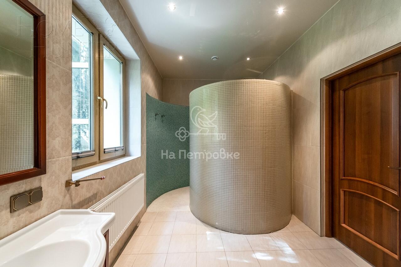 2-этажный коттедж 793 м² без отделки